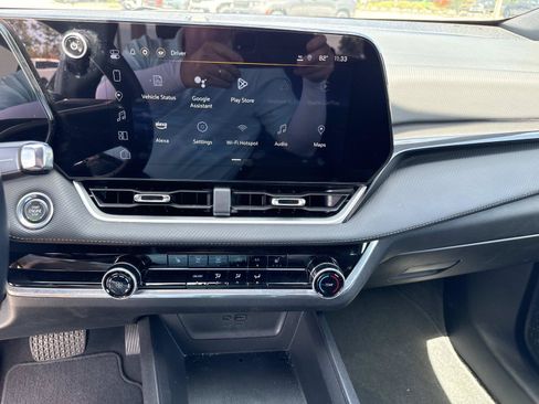 Used 2025 Chevrolet Equinox LT FWD image 22