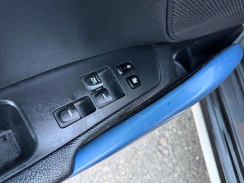 Used 2014 Hyundai Veloster Turbo w/ Turbo Technology Package 04 FWD image 27