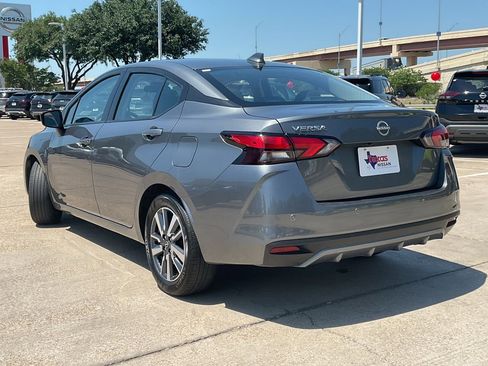 Used 2025 Nissan Versa SV FWD image 7