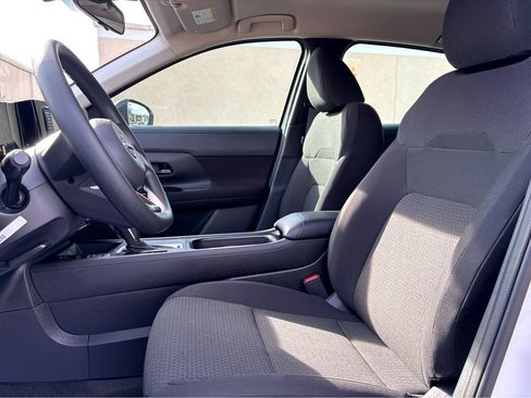 Certified 2025 Nissan Kicks S image 11