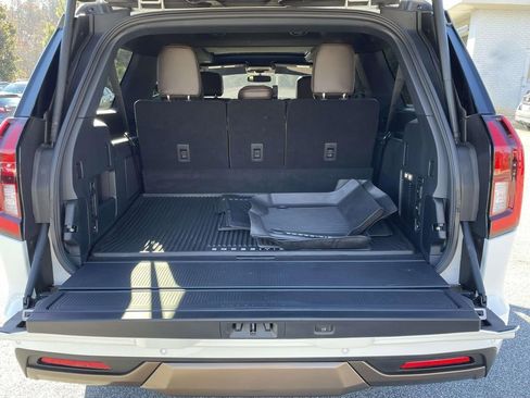 Used 2025 Ford Expedition Max King Ranch image 11