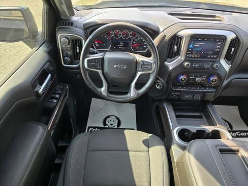 Used 2021 Chevrolet Silverado 1500 LT Trail Boss w/ Convenience Package II AWD/4WD image 3