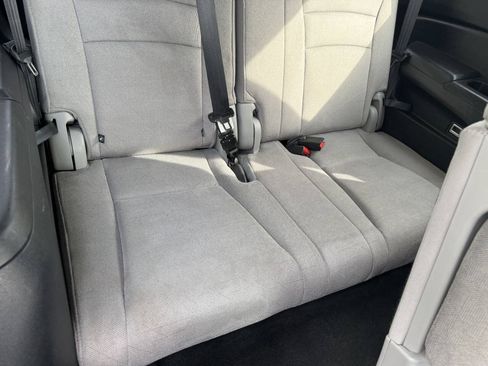 Used 2019 Honda Pilot LX image 25