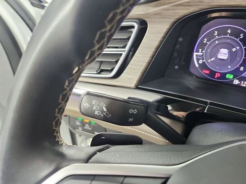 Used 2024 Volkswagen Atlas SEL image 15