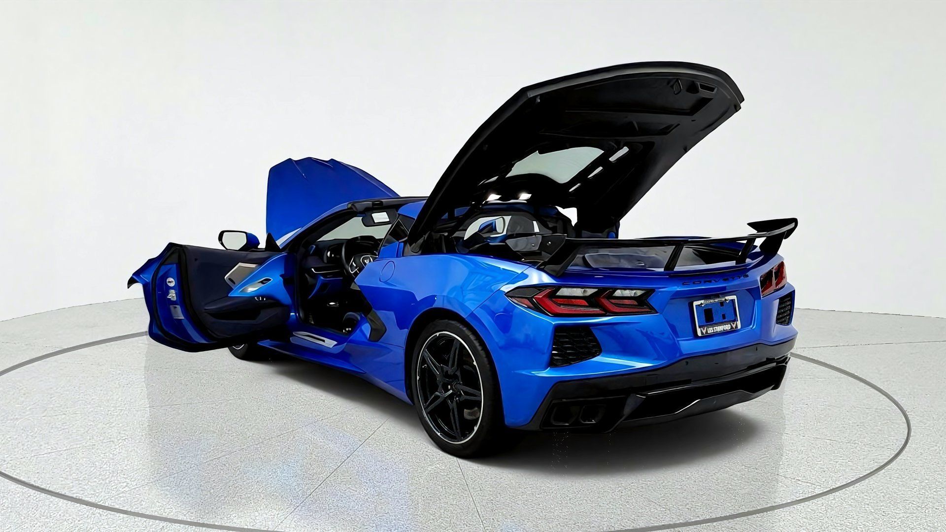 Used 2025 Chevrolet Corvette Stingray Premium Cpe w/ Z51 Performance Package RWD image 11
