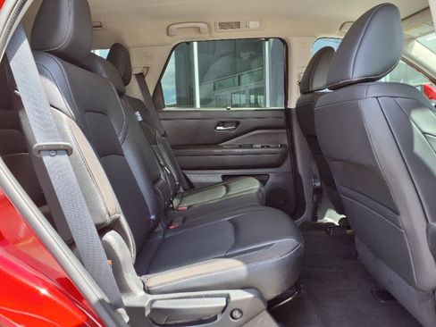 Certified 2022 Nissan Pathfinder SL w/ SL Black Package image 18