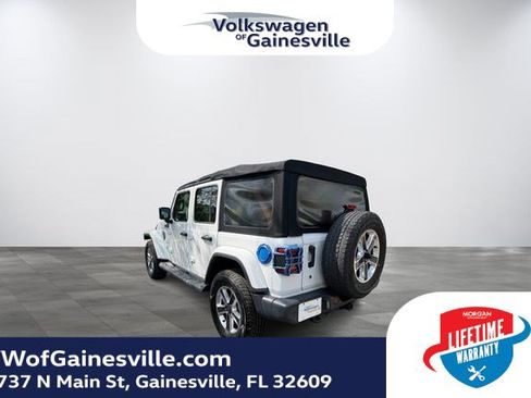 Used 2018 Jeep Wrangler Unlimited Sahara AWD/4WD image 4