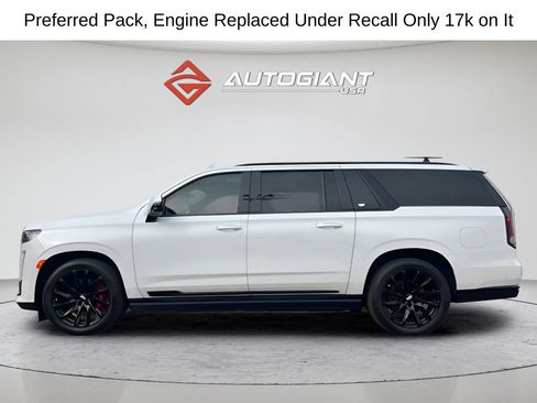 Used 2022 Cadillac Escalade ESV Sport Platinum w/ LPO, ONYX Package image 2