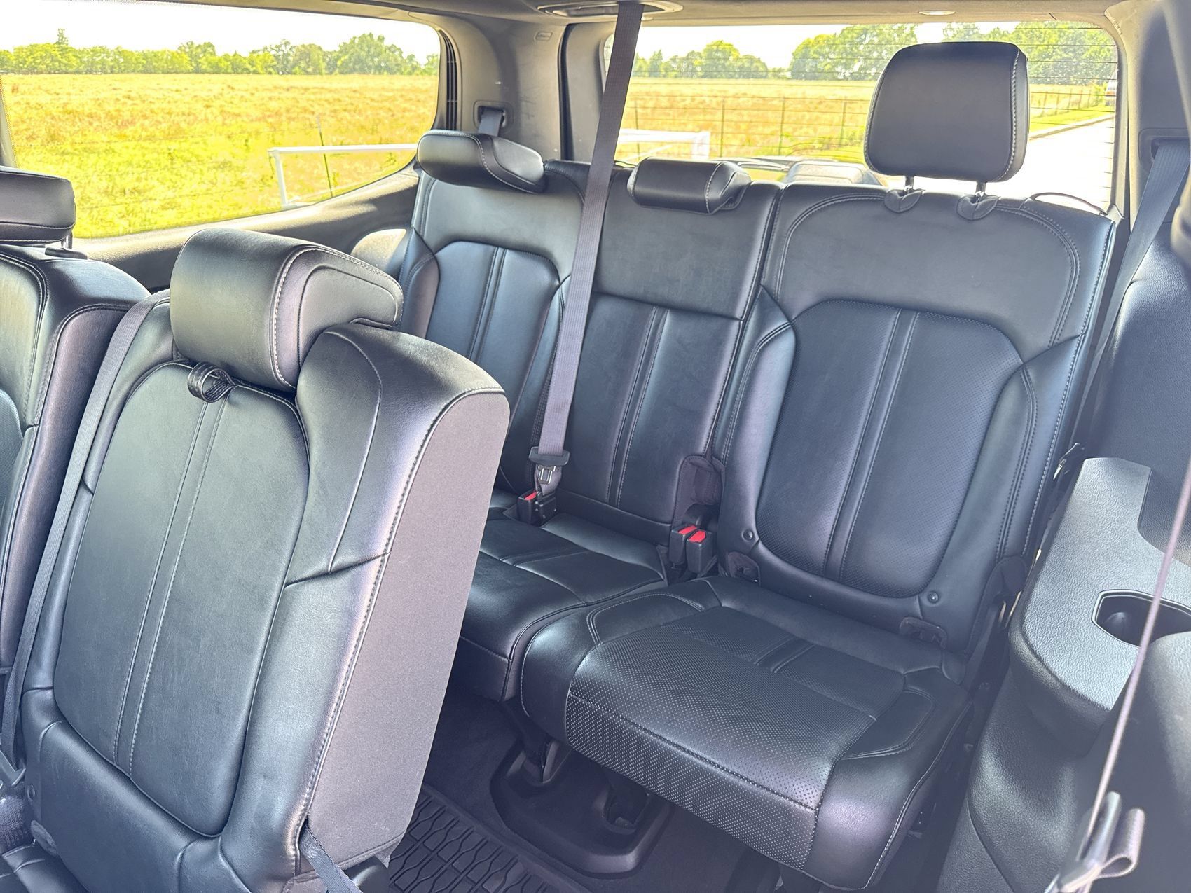 Used 2024 Jeep Wagoneer Series II w/ Flexible Seating Group RWD image 24