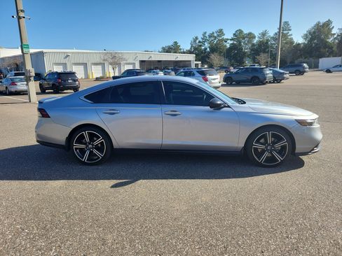 Used 2023 Honda Accord Sport image 7