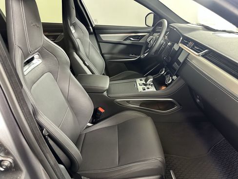 Used 2026 Jaguar F-PACE R-Dynamic S AWD/4WD image 19