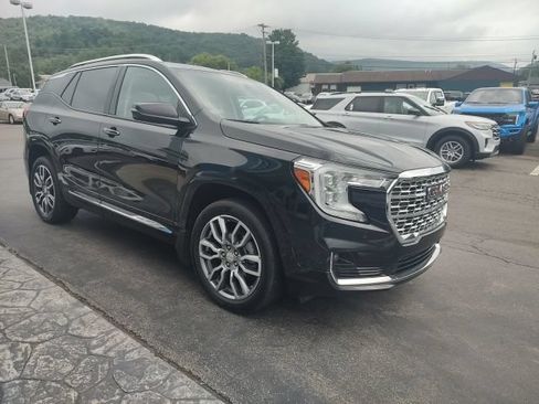 Used 2022 GMC Terrain Denali AWD/4WD image 3