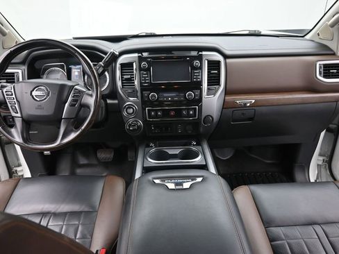 Used 2018 Nissan Titan Platinum Reserve w/ Platinum Utility Package AWD/4WD image 14