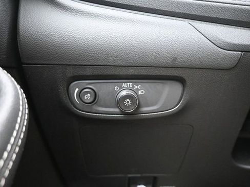 Used 2025 Buick Encore GX Preferred AWD/4WD image 15