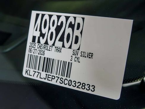 Used 2025 Chevrolet Trax RS w/ Sunroof Package FWD image 34
