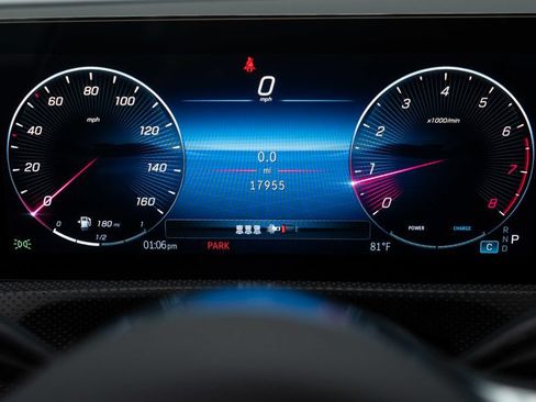 Used 2025 Mercedes-Benz CLA 250 4MATIC image 16