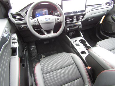 New 2026 Ford Escape ST-Line w/ Tech Pack #1 image 2