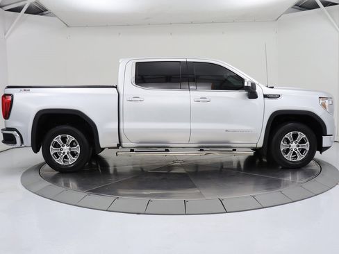 Used 2020 GMC Sierra 1500 SLE w/ SLE Value Package image 6