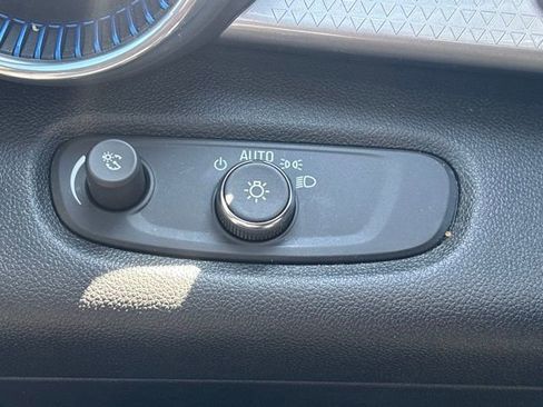 Certified 2024 Chevrolet Trax LT w/ Driver Confidence Package FWD image 26