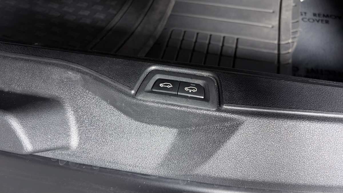 Used 2021 BMW ALPINA XB7 AWD/4WD image 46