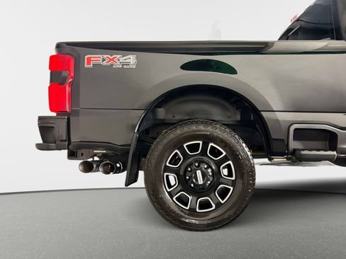 Used 2025 Ford F250 Platinum AWD/4WD image 14