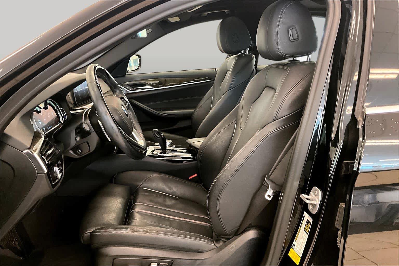 Used 2019 BMW 540i w/ Convenience Package RWD image 7
