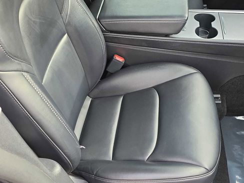 Used 2021 Tesla Model Y Performance image 18