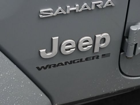 Used 2024 Jeep Wrangler Sahara w/ Technology Group image 20