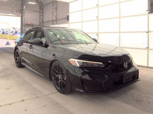 Used 2025 Honda Civic Sport image 2