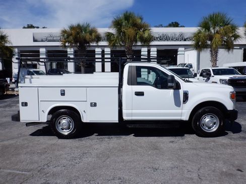 Used 2022 Ford F250 XL w/ Power Equipment Group RWD image 1