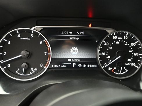 Used 2023 Nissan Rogue SV w/ SV Premium B Package FWD image 23