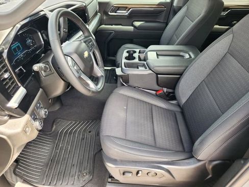Used 2023 Chevrolet Silverado 1500 LT AWD/4WD image 13