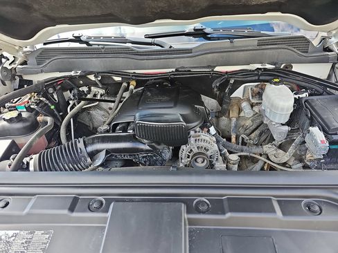 Used 2019 Chevrolet Silverado 2500 W/T AWD/4WD image 34
