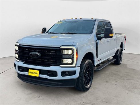 Used 2024 Ford F350 Lariat w/ Lariat Ultimate Package image 3