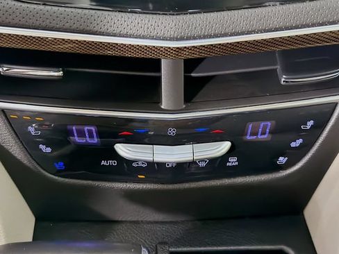 Used 2017 Cadillac CT6 Luxury RWD image 19