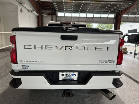 Used 2024 Chevrolet Silverado 2500 High Country w/ High Country Premium Package image 37