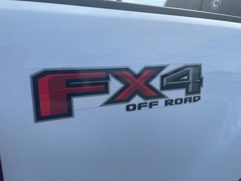 Used 2019 Ford Ranger XLT w/ Equipment Group 302A Luxury AWD/4WD image 4