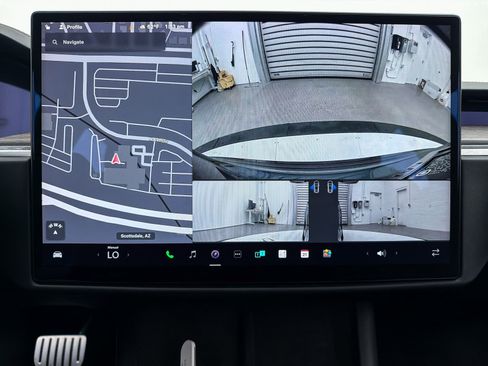 Used 2021 Tesla Model S Plaid image 6