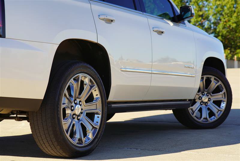 Used 2015 GMC Yukon Denali w/ Premium Package AWD/4WD image 21
