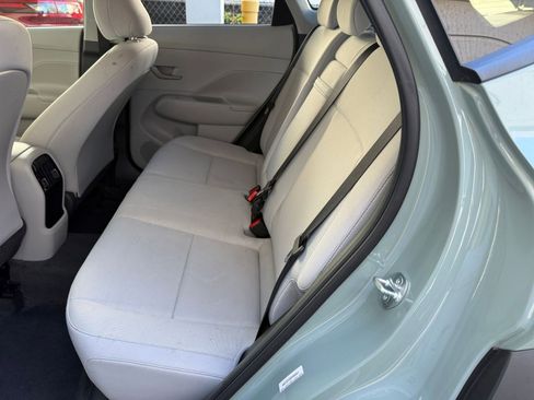 Used 2025 Hyundai Kona SEL image 28