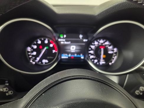 Used 2023 Alfa Romeo Stelvio Ti AWD/4WD image 15