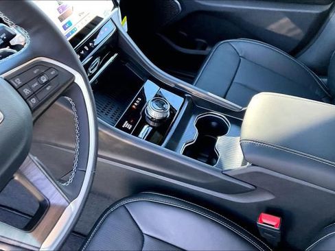 New 2026 Jeep Grand Cherokee Limited image 8