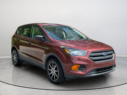 Used 2018 Ford Escape S FWD image 1
