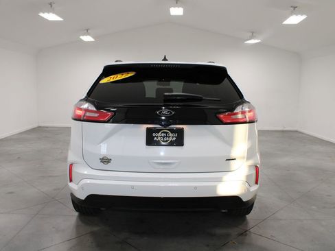 Used 2022 Ford Edge SE w/ Black Appearance Package image 8