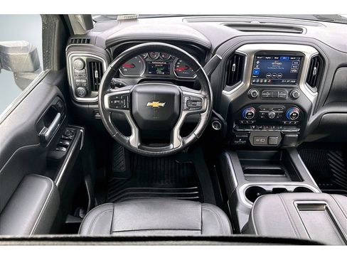 Used 2021 Chevrolet Silverado 3500 LTZ w/ LTZ Convenience Package image 9