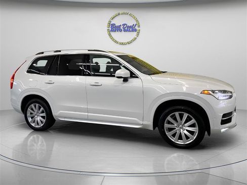 Used 2017 Volvo XC90 T6 Momentum w/ Vision Package AWD/4WD image 8