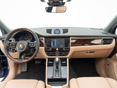 Certified 2026 Porsche Macan AWD/4WD image 29