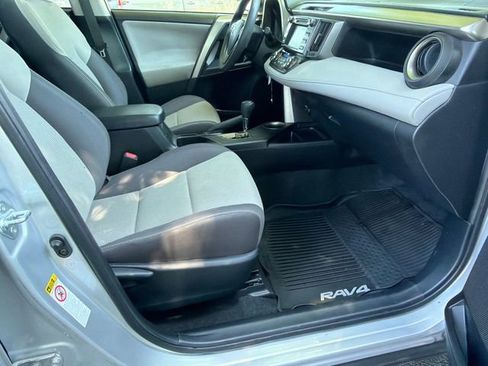 Used 2015 Toyota RAV4 XLE AWD/4WD image 13