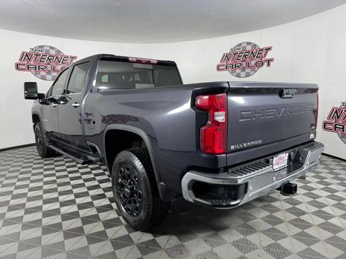 Used 2024 Chevrolet Silverado 2500 LTZ w/ LTZ Premium Package AWD/4WD image 5