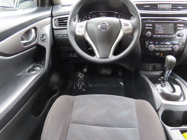 Used 2016 Nissan Rogue SV AWD/4WD image 15